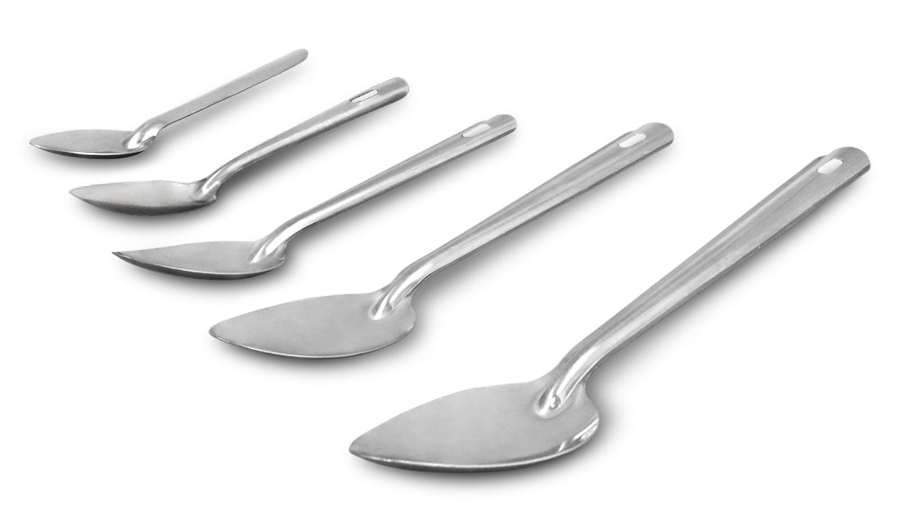DNA. CUCHARA DE SERVICIO 18CM AC. INOX SKU : 055-003-018